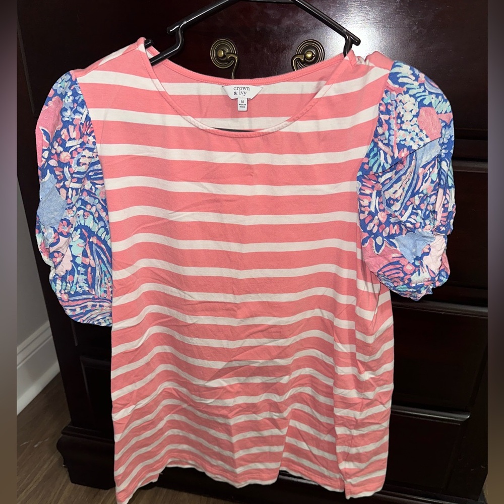 Medium crown and ivy blouse